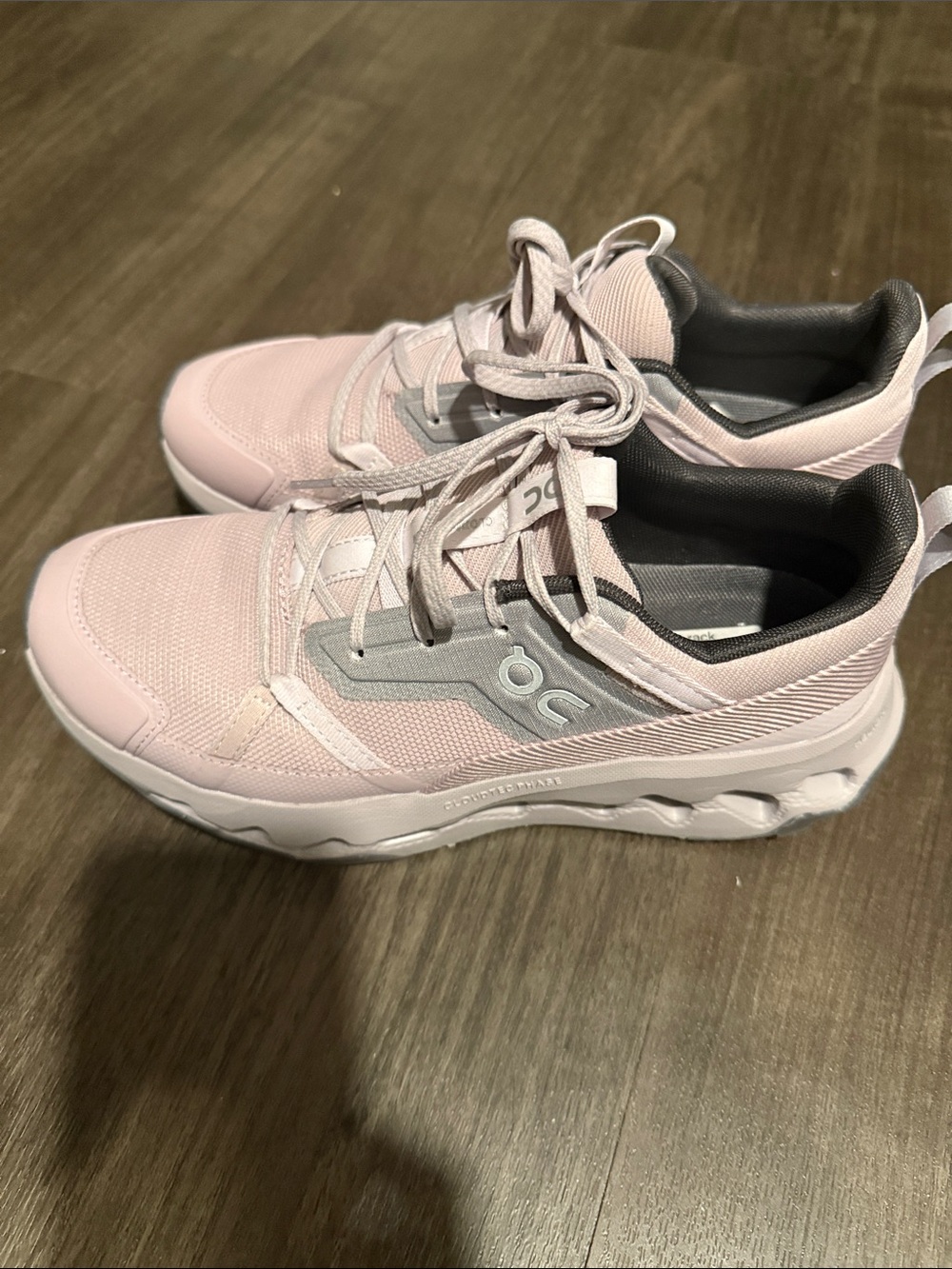 On Running Women’s Light Pink Sneakers with Gray Accents